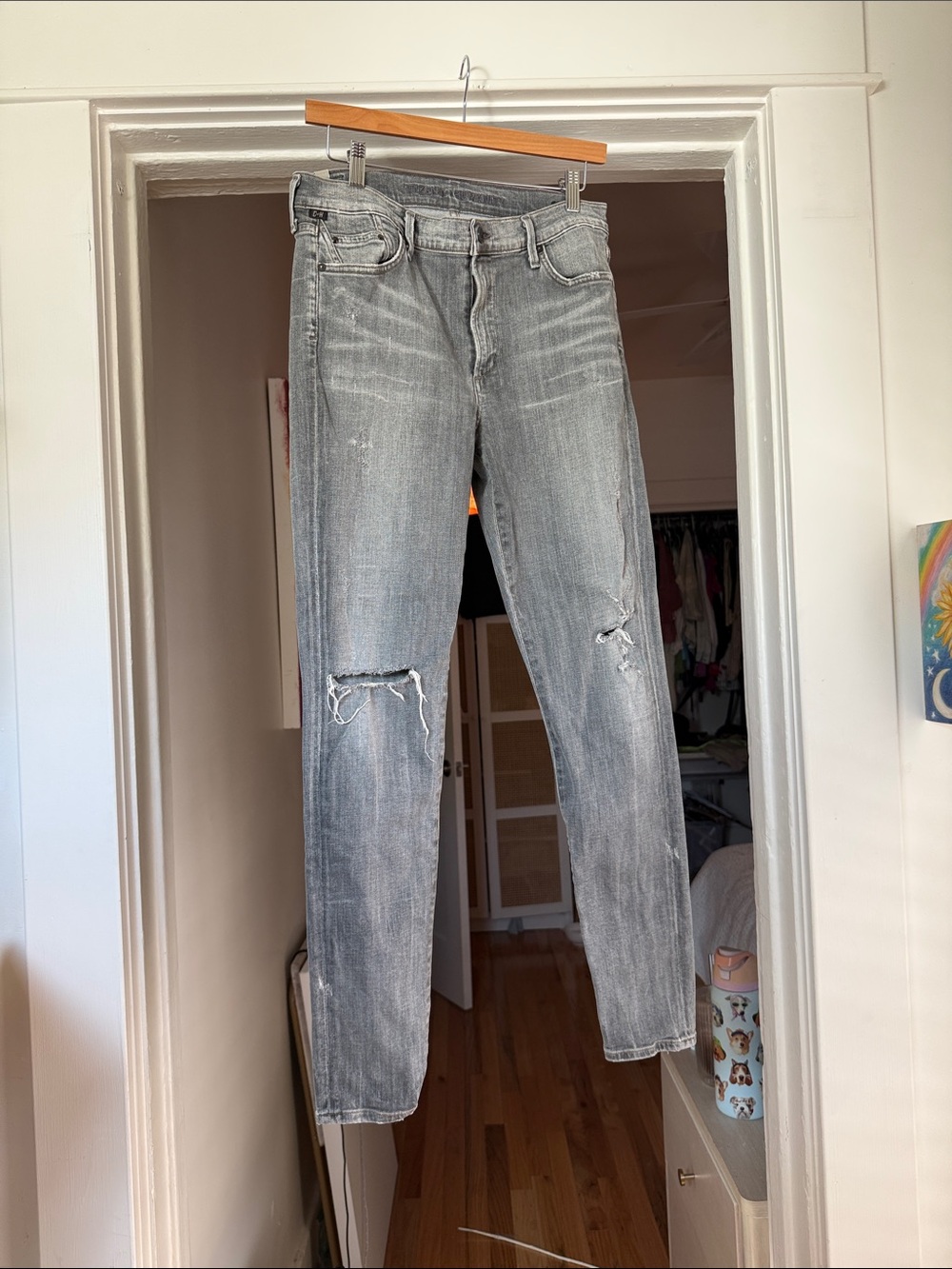 Grey Distressed women’s Jeans - skinny Fit